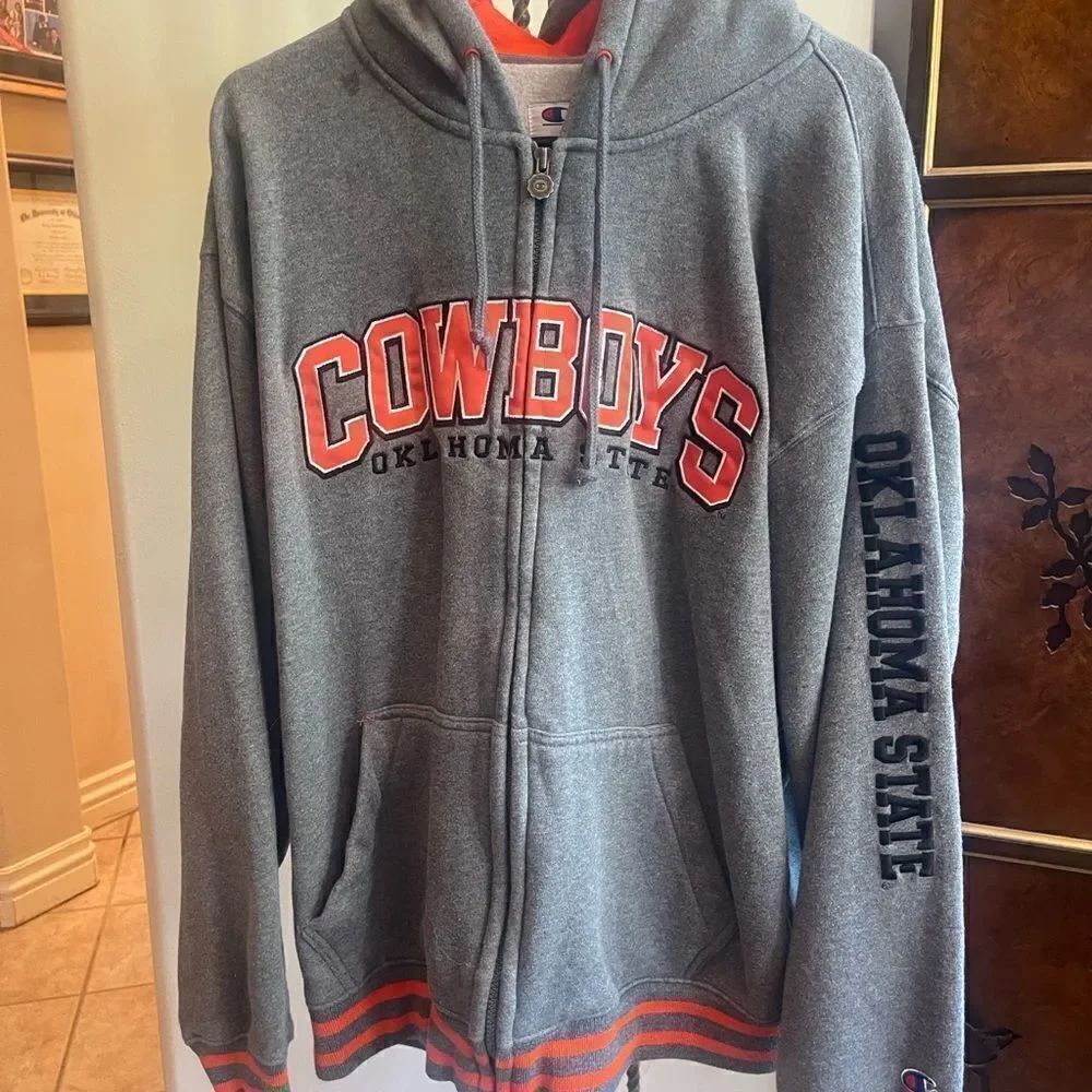 OSU Grey Cowboys Zippered Hoodie!